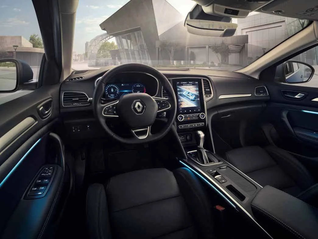 Renault MEGANE SEDAN — vie à bord