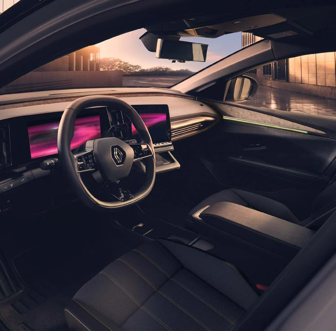 Renault Megane E-Tech électrique — cockpit & espace