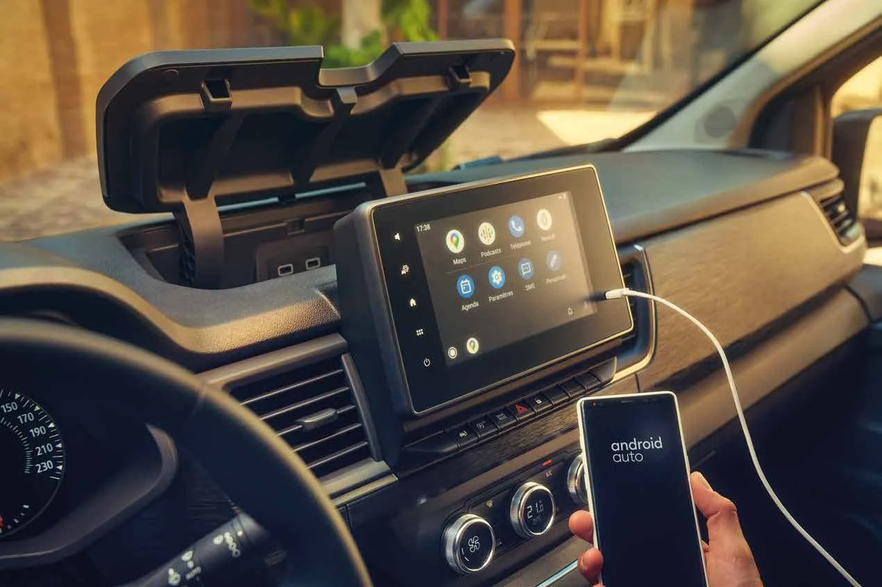 Renault TRAFIC — espace & connectivité